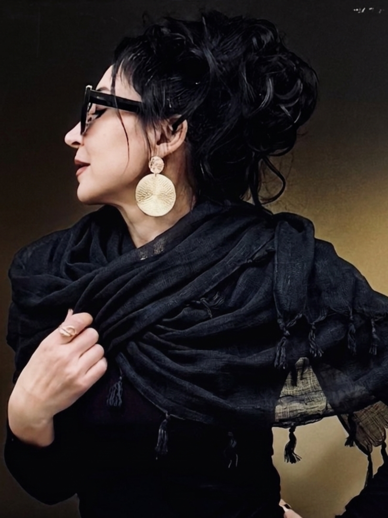 HW cotton Black Scarf