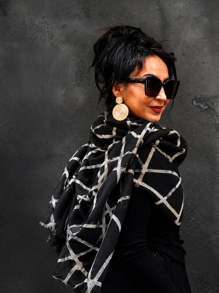 Nero Linea silk Scarf