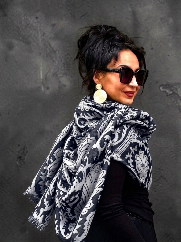 Nero Sera silk Scarf