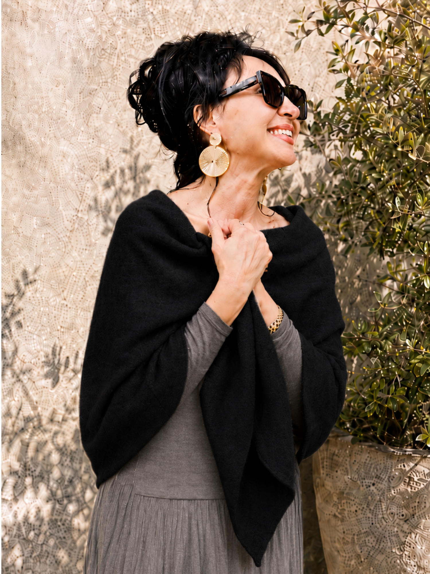 Triangle Wrap-Black - Image 1